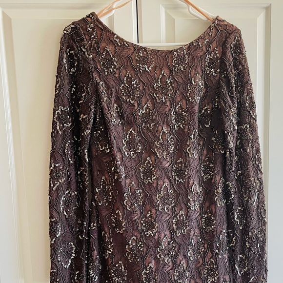 Aidan Mattox Long-Sleeve Sequin Cocktail Dress 6 - Picture 2 of 12